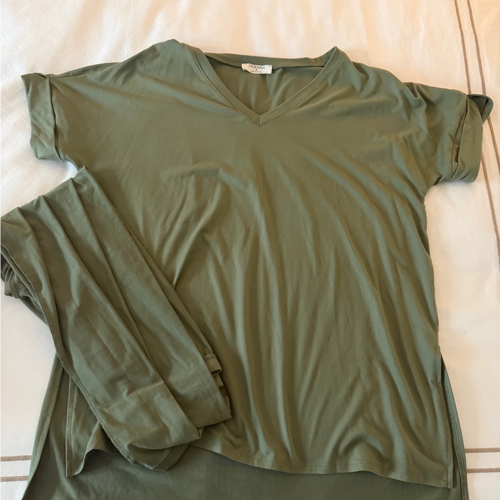 Zenana Outfitters Sage V-Neck Short Sleeve Top